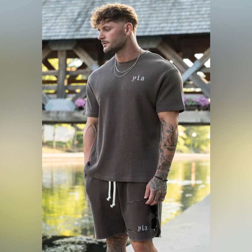 YoungLA Thermal Oversized Shirt Chocolate - Picture 3 of 15